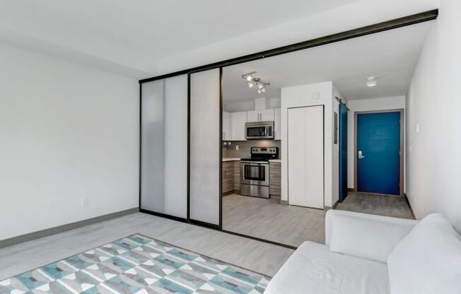 Studio, 1 bath, 365 sqft, $1,795, Unit 212