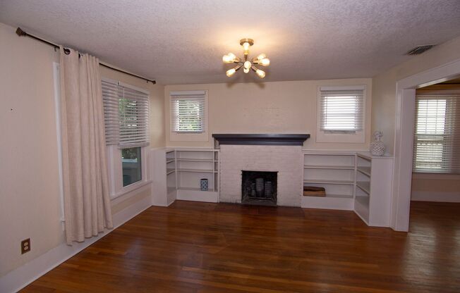 ADORABLE Historic 2/2 Bungalow In The Heart Of College Park! Must See!