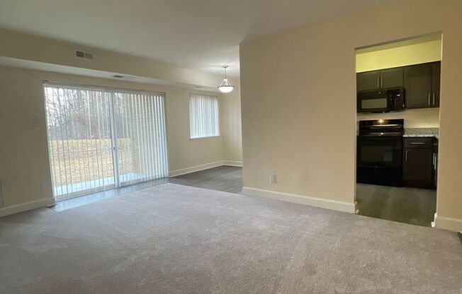 2 beds, 2 baths, 1,000 sqft, $1,950, Unit 14235 #A1