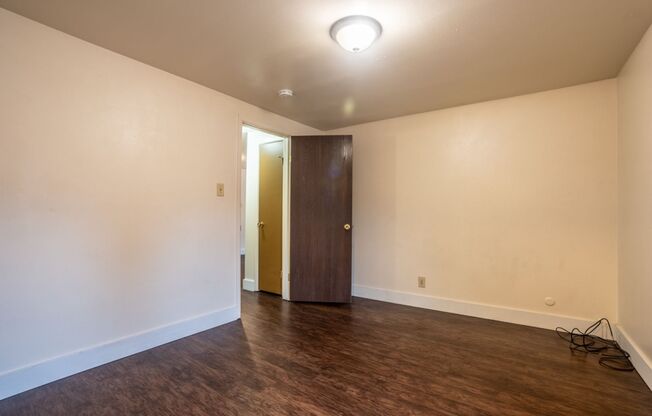 1 bed, 1 bath, 545 sqft, $1,195, Unit B3