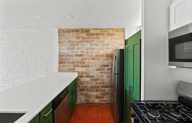 Four Oaks Apartments