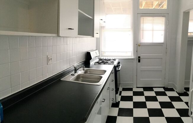 5752-58 N Winthrop Ave