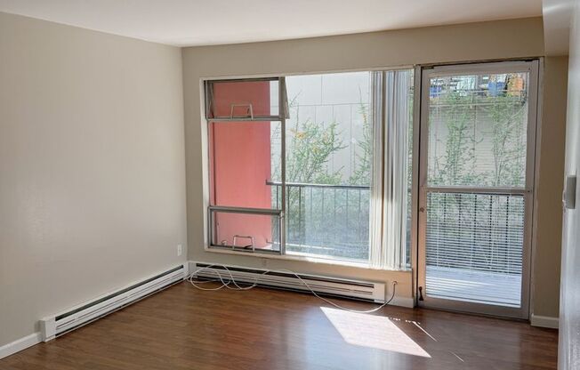 2 beds, 1 bath, 742 sqft, $1,750, Unit 202