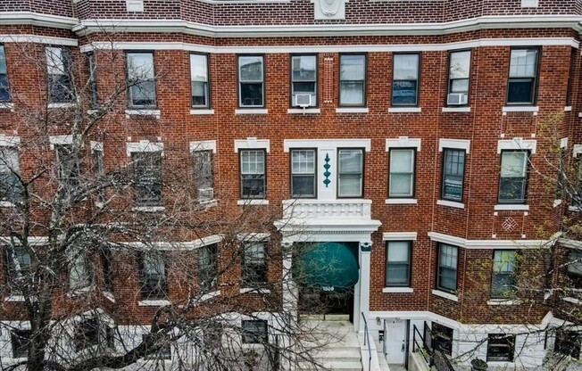 1568 Commonwealth Ave