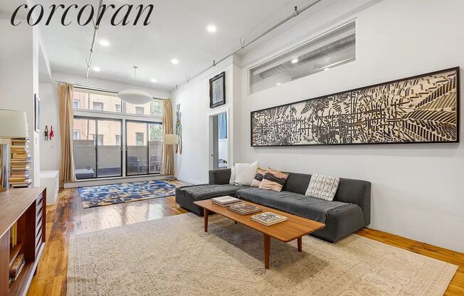 105 LEXINGTON AVE