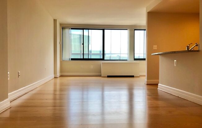 Studio, 1 bath, 460 sqft, $2,700, Unit 1014