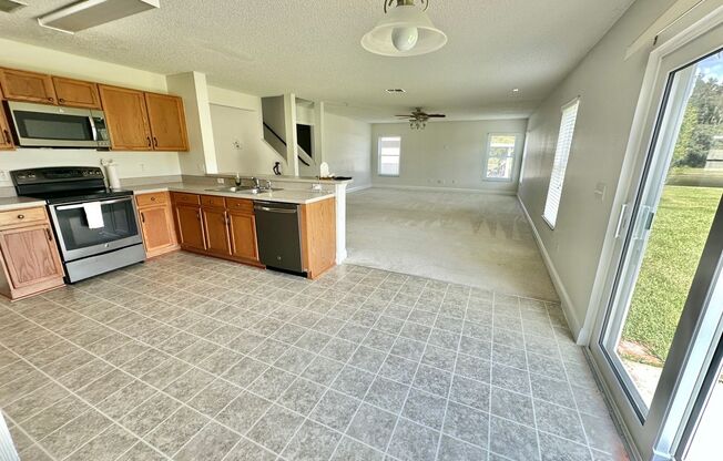 Sanford - 6 Bedroom, 4 Bathroom - $3595.00