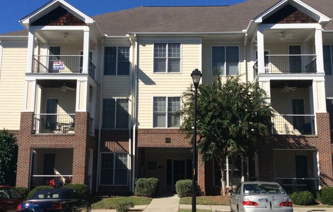 2 beds, 2 baths, $1,550, Unit #301