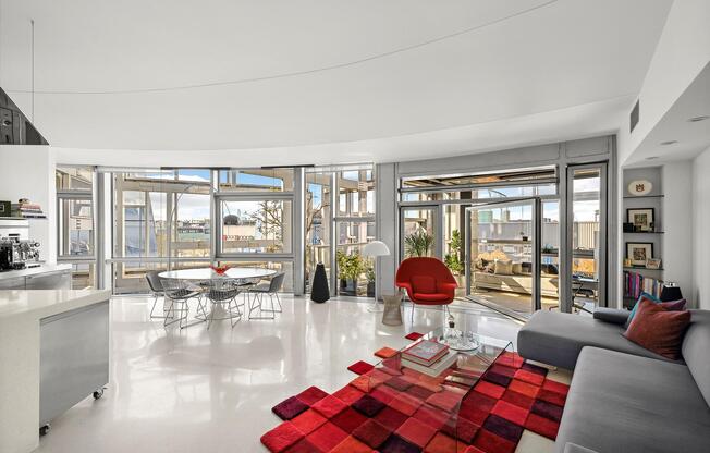 100 11 AVE