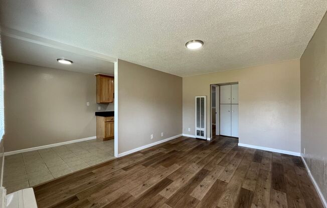 1 bed, 1 bath, $1,700, Unit T14