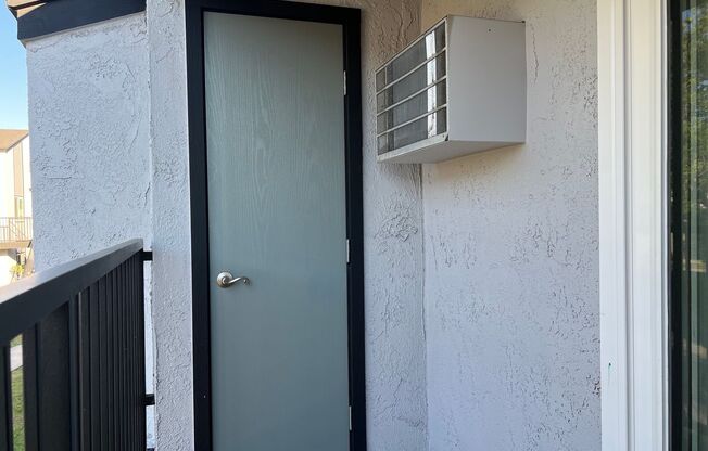 2 beds, 1 bath, 850 sqft, $2,690, Unit 1611M