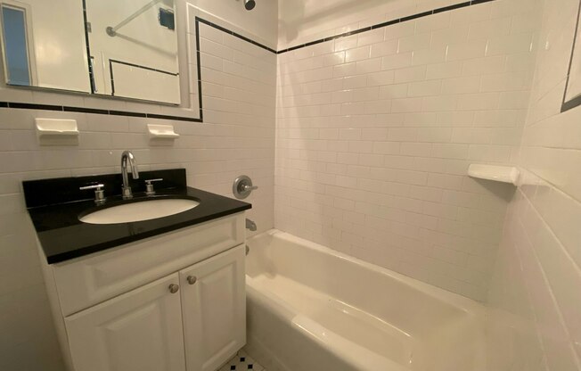 1 bed, 1 bath, $4,695, Unit 8J