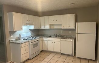 2 beds, 1 bath, $1,025, Unit Unit 1312