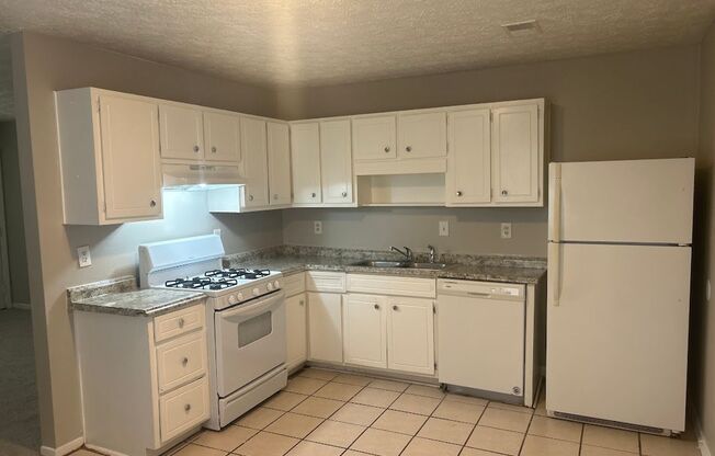 2 beds, 1 bath, $1,025, Unit Unit 1312