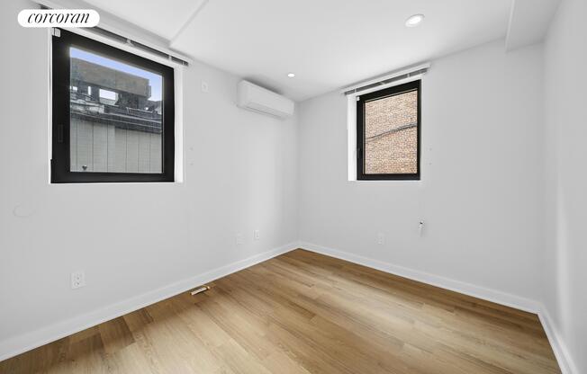 317 W 51 ST