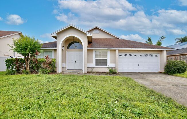 Stunning 3/2 Home with a Spacious 2 Car Garage in the sought-after Royal Manor Estates - Orlando!