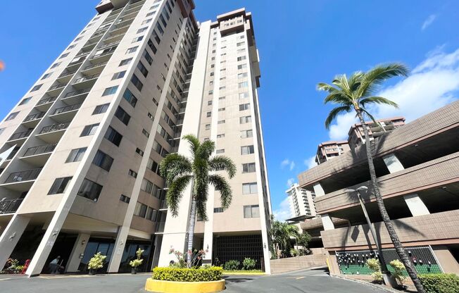 Park At Pearlridge 2 bedroom/ 2bath Condo