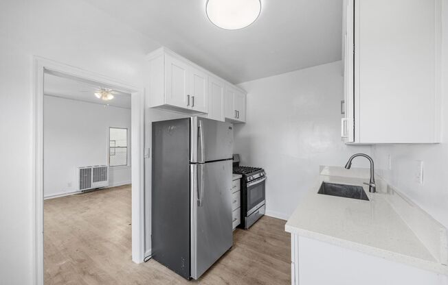 1 bed, 1 bath, 825 sqft, $1,995