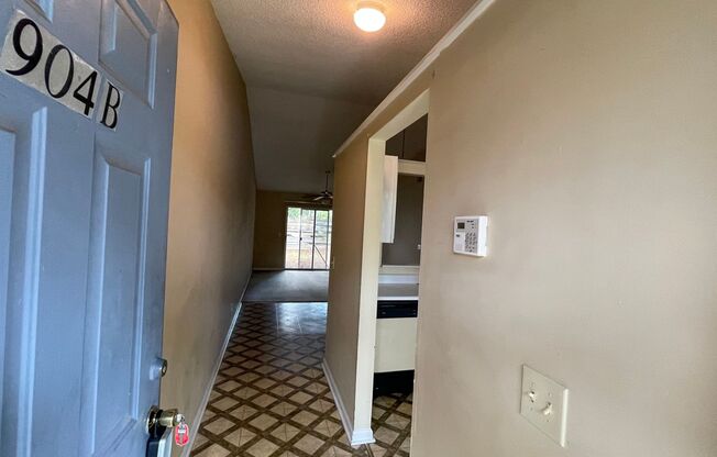 2 beds, 2 baths, $1,200