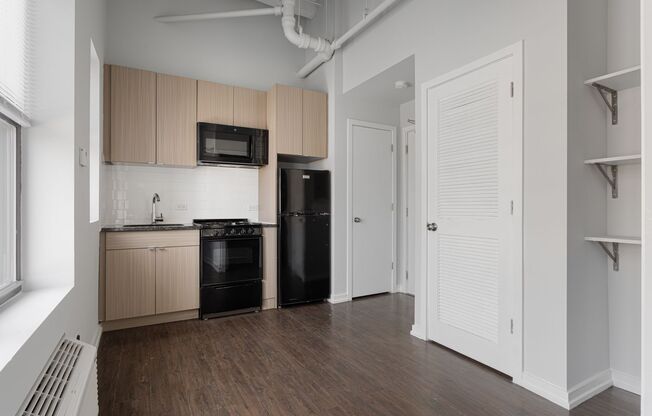 Studio, 1 bath, 172 sqft, $1,395, Unit 711