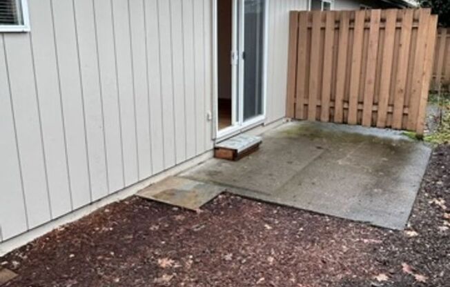 2 beds, 1 bath, 845 sqft, $1,575, Unit 49