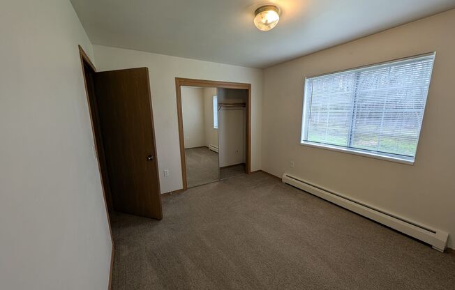 2 beds, 1 bath, 1,100 sqft, $1,359, Unit 1053 5301
