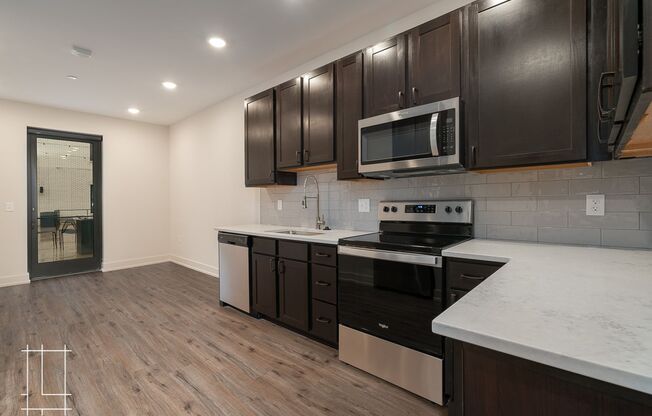 1 bed, 1 bath, 470 sqft, $1,325, Unit 1050 N 4th St. Apt. 209