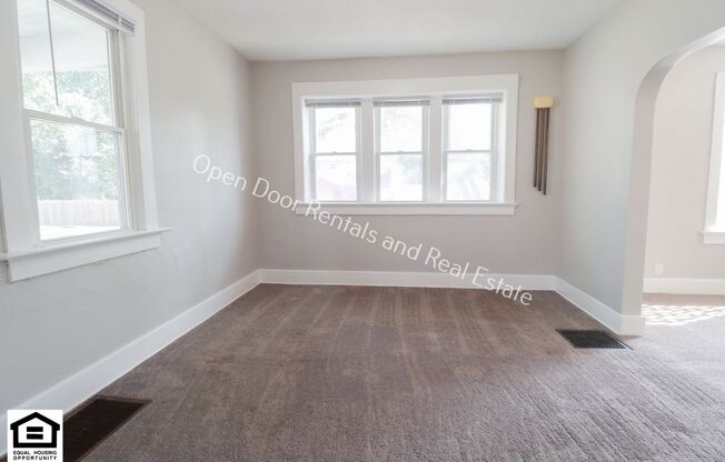 1 bed, 1 bath, 802 sqft, $795, Unit Apt 1