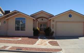 East El Paso 4 bed Refrig A/C