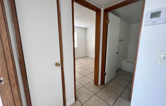 2 beds, 1 bath, $1,400