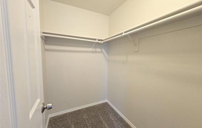 3 beds, 2 baths, 1,200 sqft, $1,750, Unit 1863-B240