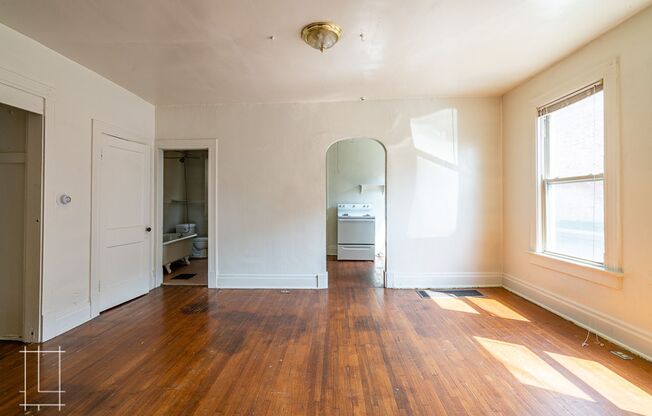 1 bed, 1 bath, $850, Unit 2188 N. High St Apt. 30