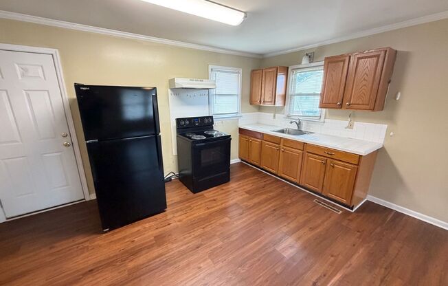 1bed/1ba duplex downtown Landis very Nice condition