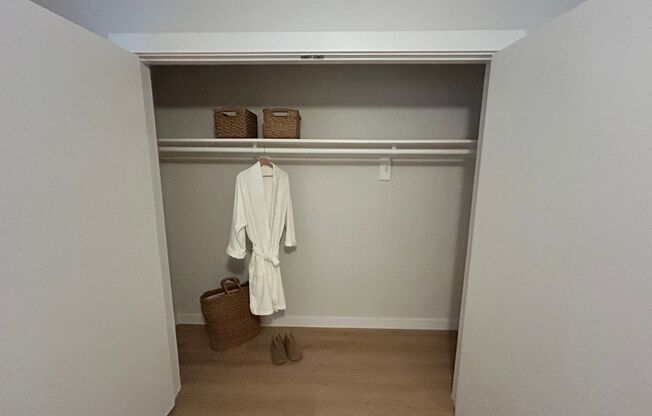 2 beds, 1 bath, 856 sqft, $1,799, Unit WIL-115