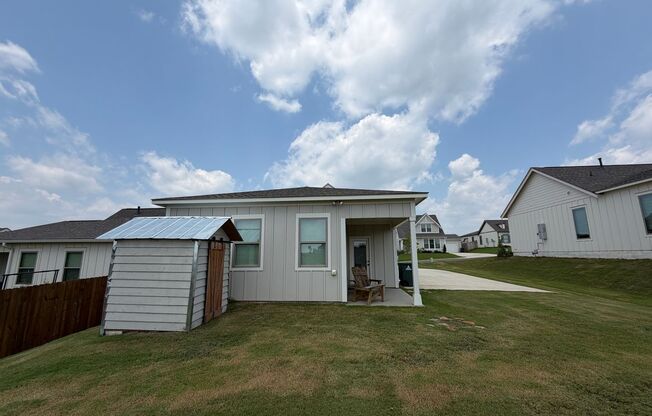 Beautiful Newer Construction Home on Mimms Trail!