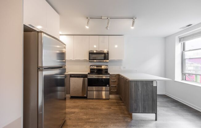 1 bed, 1 bath, $1,725, Unit 604