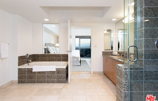 1 bed, 1.5 baths, 996 sqft, $4,495, Unit 1609