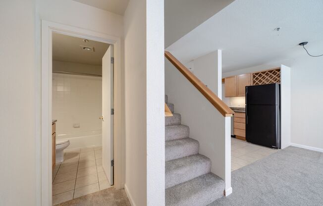 1010 Northwest Naito Parkway Unit M17 Portland, OR 97209