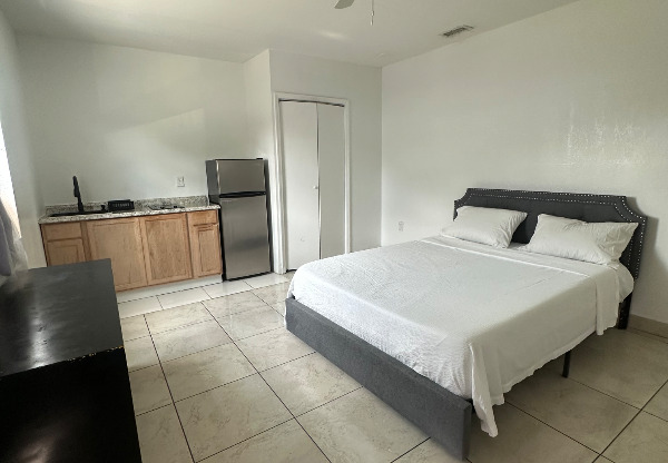 226 CEDARWOOD CIR