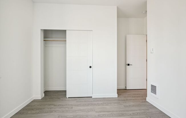 1 bed, 1 bath, 420 sqft, $1,550, Unit 11