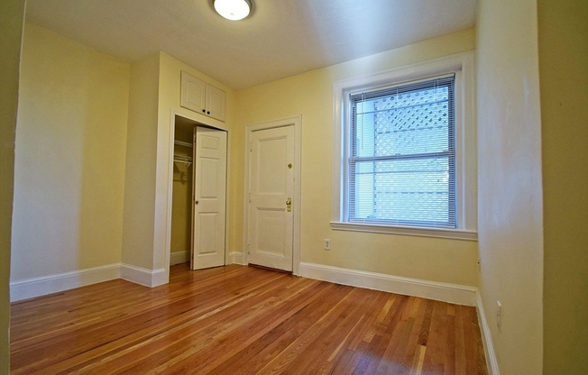4 beds, 2 baths, 1,000 sqft, $6,300, Unit 302