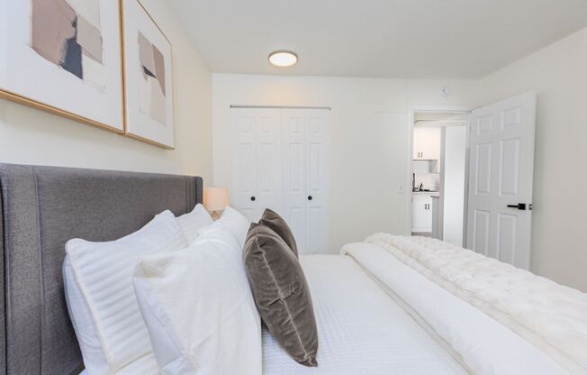 1 bed, 1 bath, 450 sqft, $1,245, Unit 2512-0433