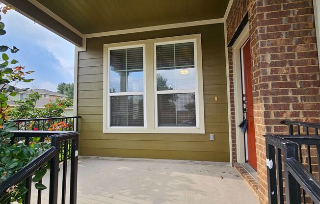 Beautiful Two-story 3 bed / 2.5 bath Home in Cedar Park