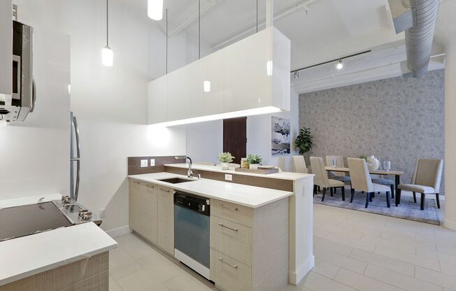 2 beds, 1 bath, 1,100 sqft, $2,700, Unit 407