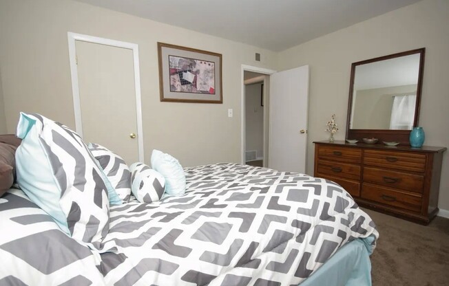 Welcome to The Preserve On Conley Apartments, where comfort meets style. This inviting bedroom offers ample space, modern decor, and a serene atmosphere for relaxation. Embrace a lifestyle of convenience and tranquility. Schedule your visit today!