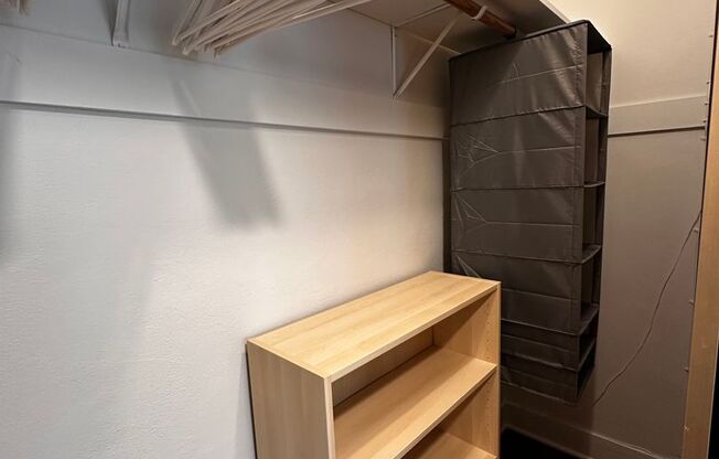 Studio, 1 bath, 429 sqft, $1,300, Unit Unit 103