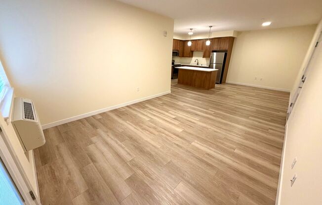 2 beds, 1 bath, $1,910, Unit F207