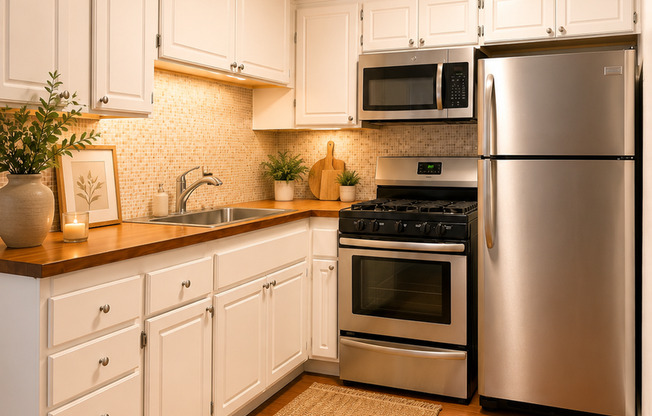 Studio, 1 bath, 550 sqft, $1,595, Unit 108