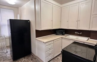 MP69 - 607 N Elm St.