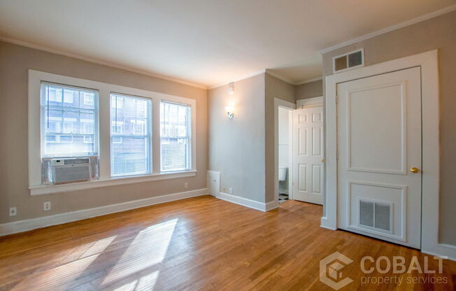 678 SOMERSET TER NE